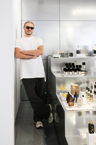 „Jak zamknąć coś, co jest wielkie, i skupić się na czymś, co pozostaje poza głównym nurtem?”. Michał Gilbert Lach o Bohoboco Perfume