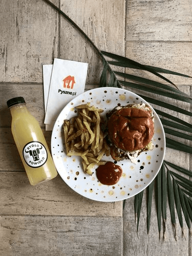 Zamawiamy lokalnie: wybraliśmy 5 restauracji w dzielnicy Wola w Warszawie