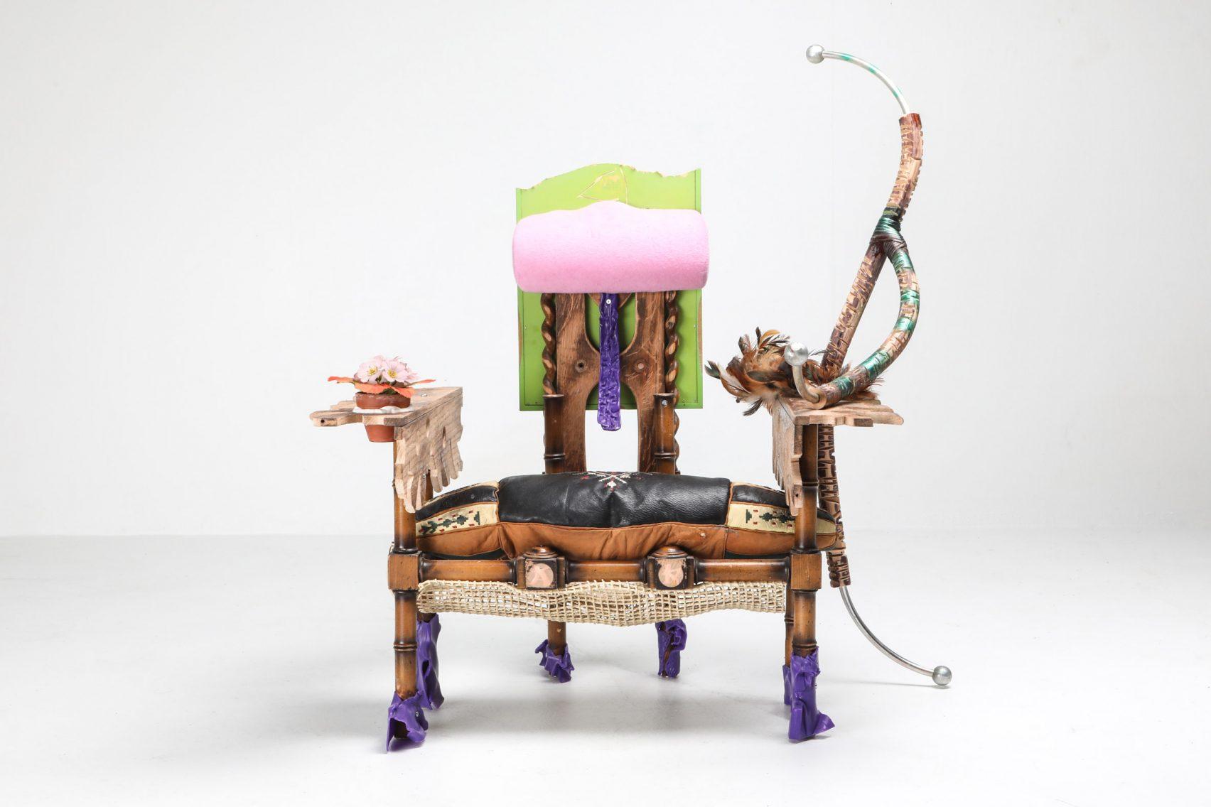 Sztuka, dizajn i zero waste w jednym. Surrealistyczne meble wykonane ze znalezionych i uratowanych przedmiotów