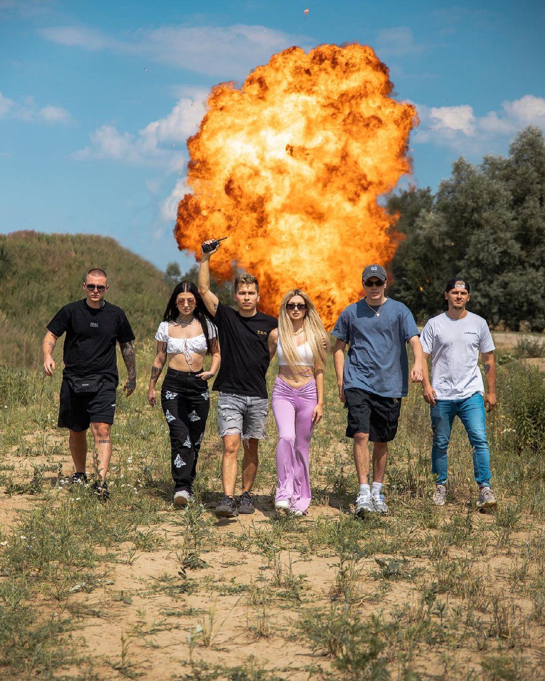 Lody, krążek, własny rollercoaster. Teraz youtuberzy wypromują artykuły szkolne