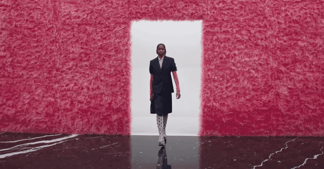 Wirtualna przyszłość mody. Pokazy coraz częściej oglądamy na ekranie, ale czy tak zostanie?