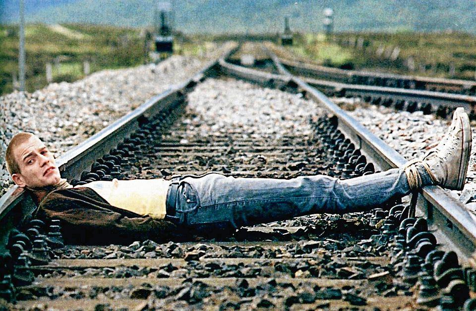 „Trainspotting” powróci, ale tym razem jako musical! Przypomni, jak brzmiały lata 90.?