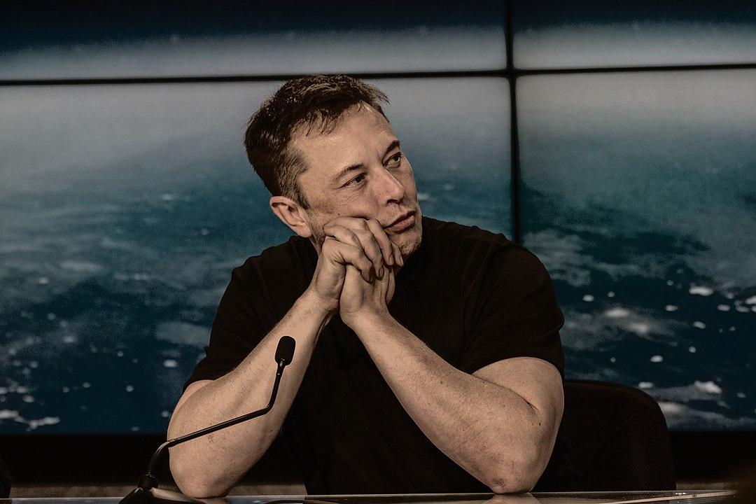 Milczenie warte ćwierć miliona. Elon Musk oskarżony o molestowanie przez stewardesę