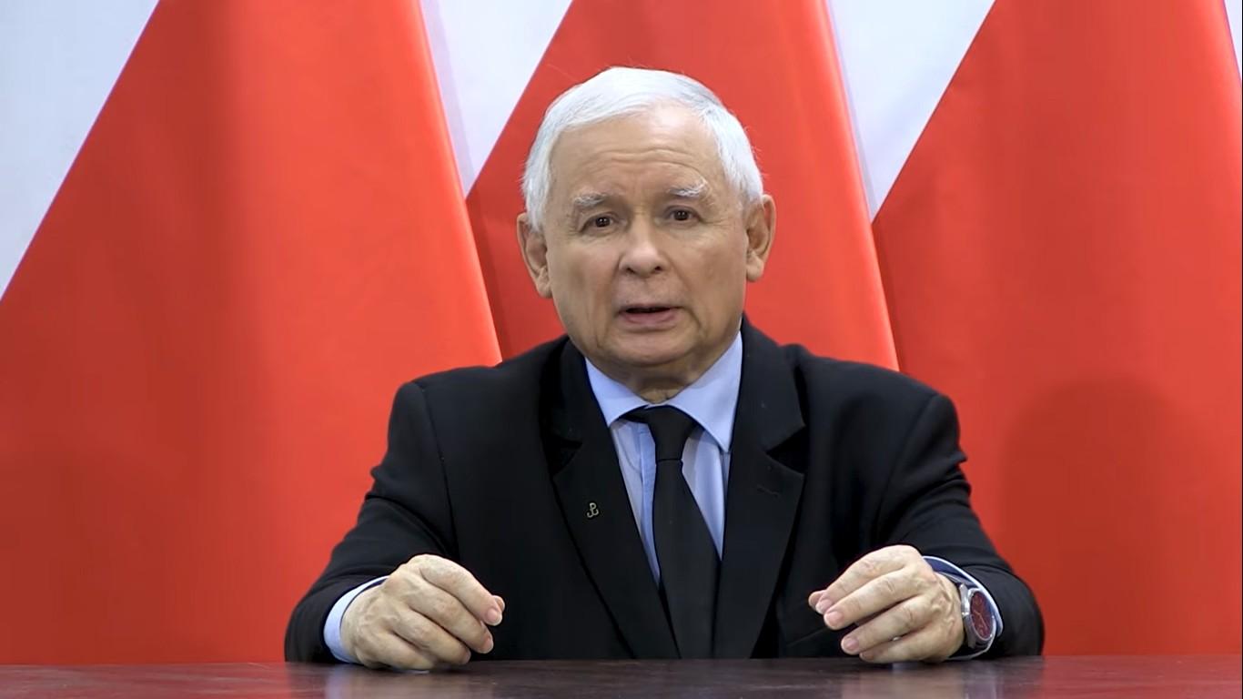 Młode kobiety nie rodzą dzieci, bo „dają w szyję”? Tak twierdzi Kaczyński, kawaler z kotem