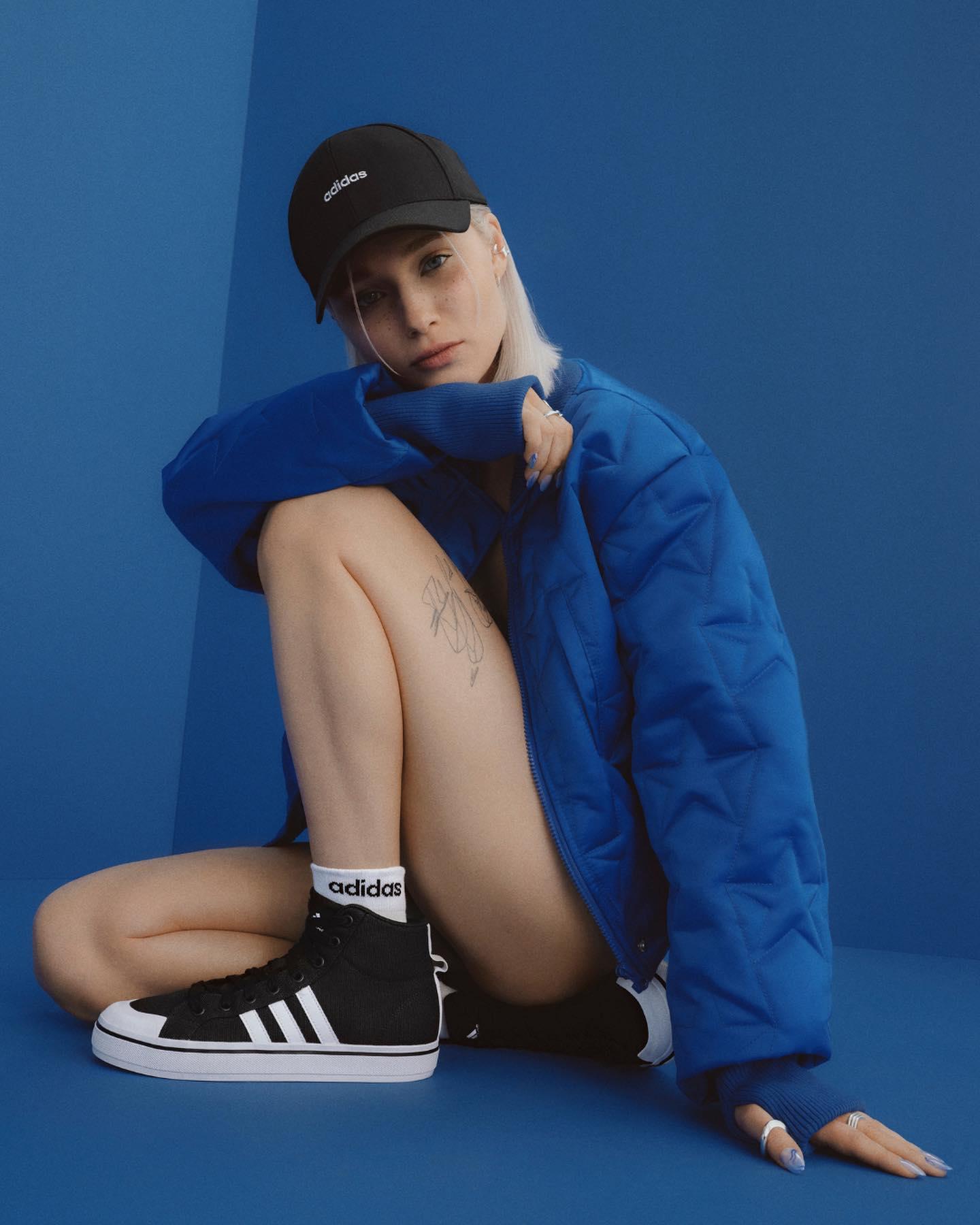 Sekrety stylu artystki i modelki Faustyny Maciejczuk — gwiazdy nowej kampanii CCC i adidasa