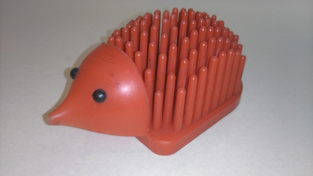 Kultowe przybory szkolne w PRL-u – pamiętacie taką wyprawkę?