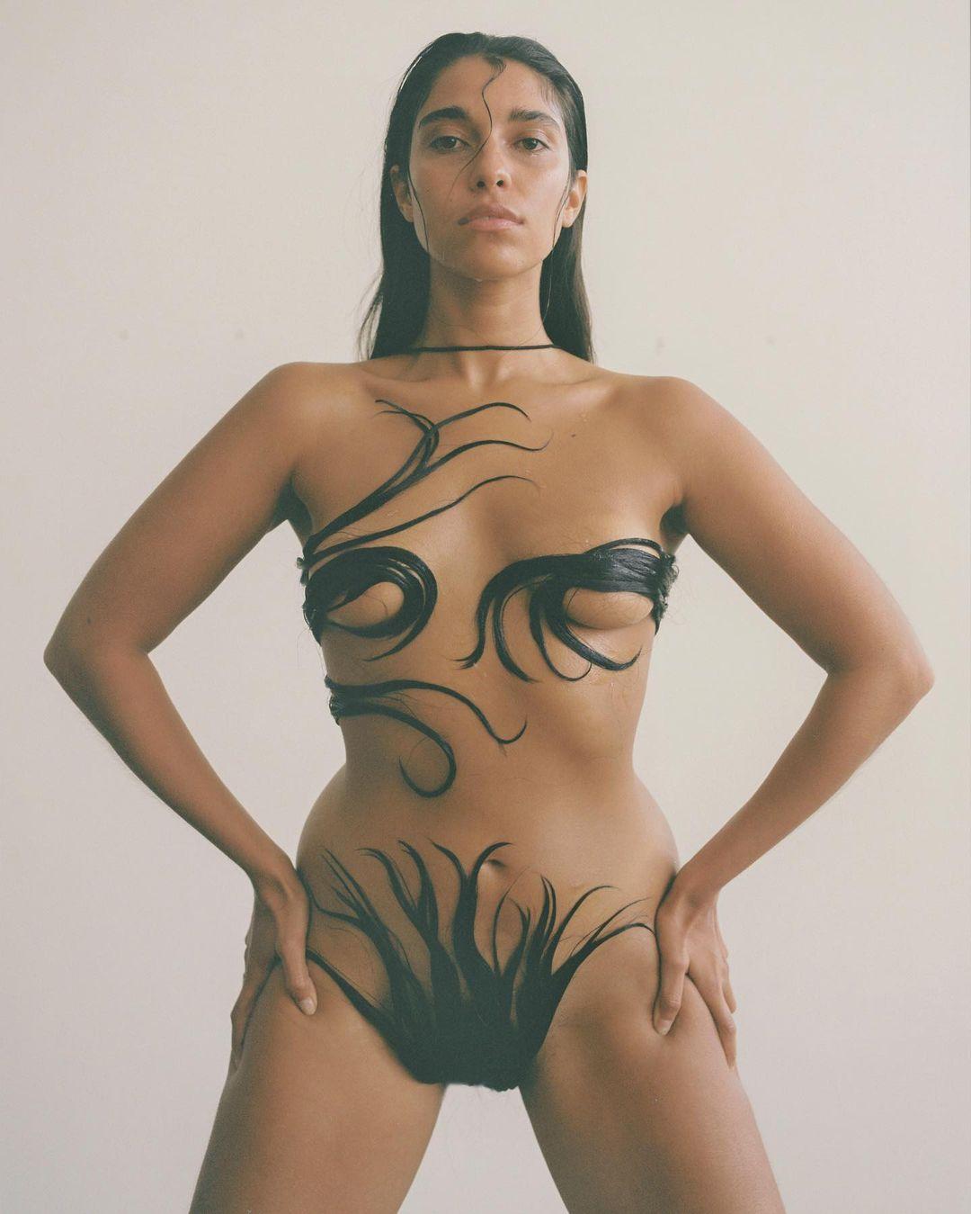 Carlota Guerrero – marzycielski świat kobiet. Jej fotografie uwielbiają Solange i Rosalía