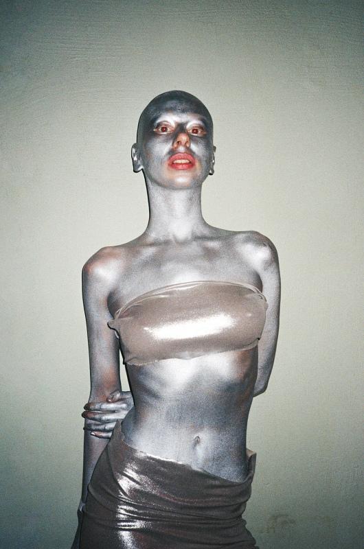 „Oczy moje zwodzą pszczoły” – fantastyczna, przekrojowa wystawa polskiej fotografii w U–jazdowskim