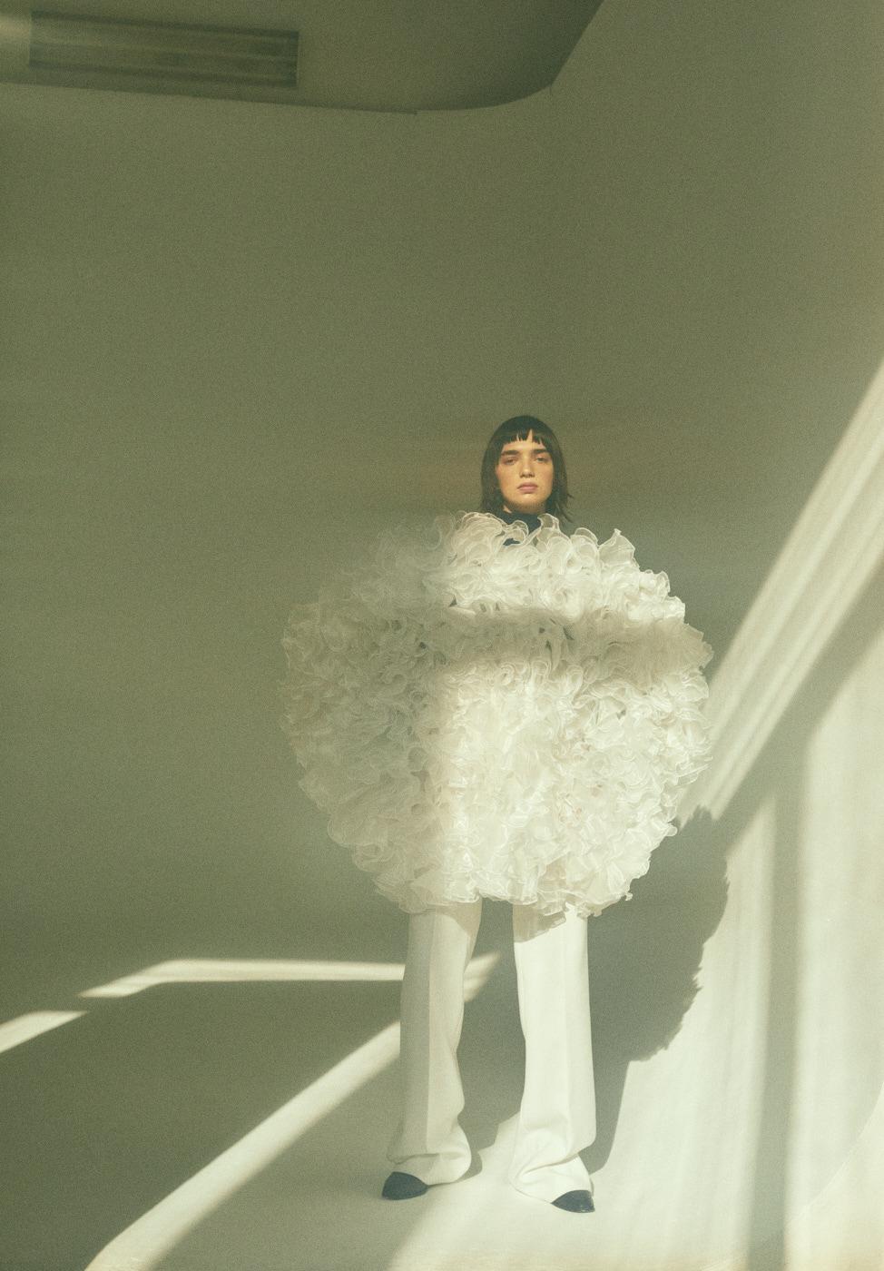 Sukienka Kryszy, spodnie Tomasz Ossoliński, buty Miista