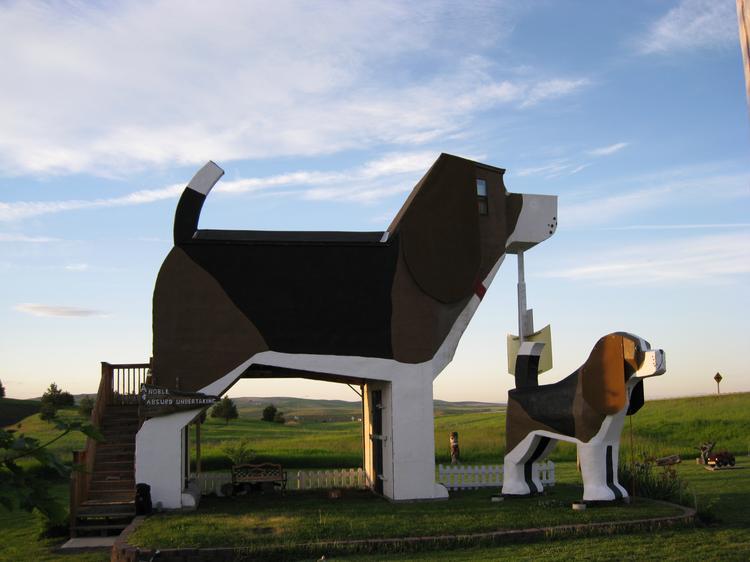 Dog Bark Park Inn, Stany Zjednoczone